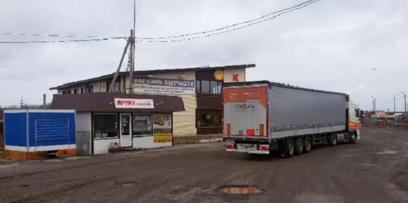 магазин на трассе для водителей грузовиков